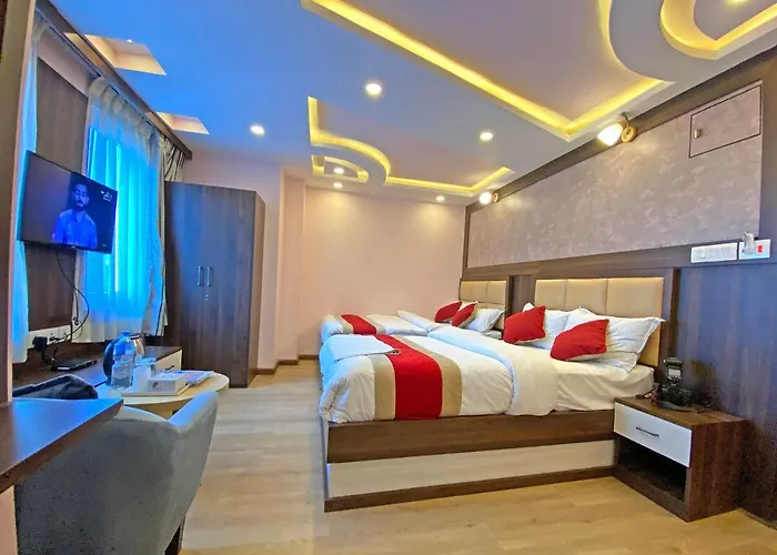 White Rabbit Hotel 3*